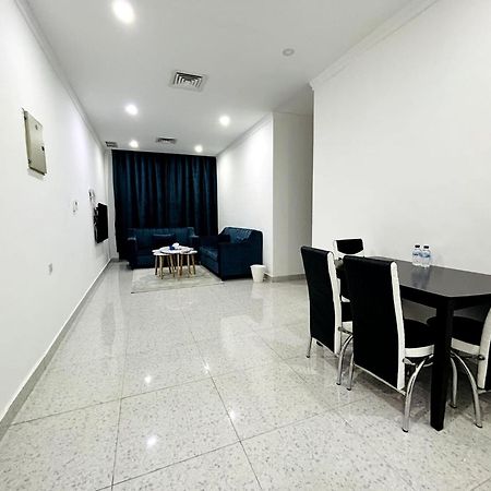 De Iris Regency Fahaheel Lägenhet Kuwait City Exteriör bild